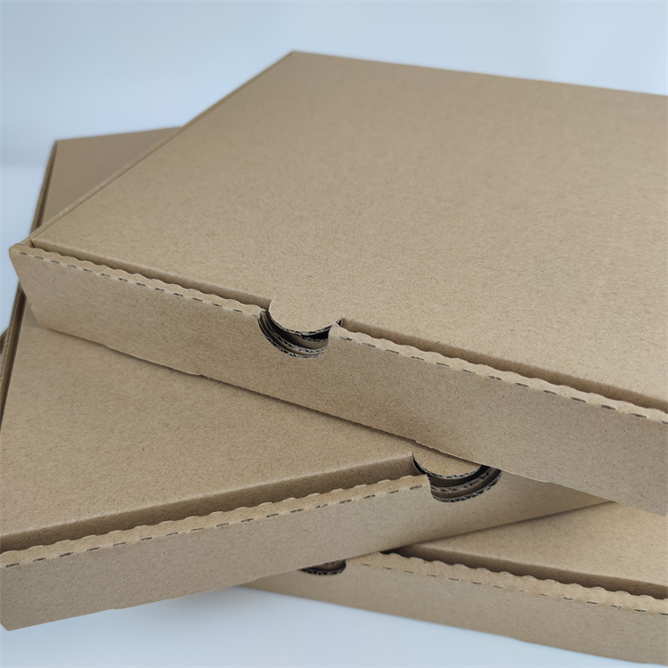 бумажная коробка для пиццы