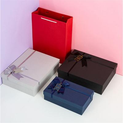 Перерабатываемые элегантные квадратные картонные бумаги подарочной коробке с крышкой